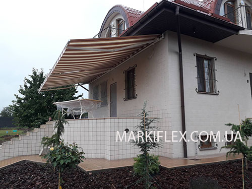Выдвижная маркиза на террасе Выдвижная маркиза на террасе